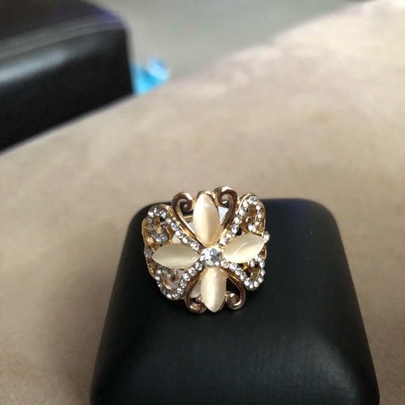 🛑2 for $20 🆕Flower Ring - Picture 6 of 7